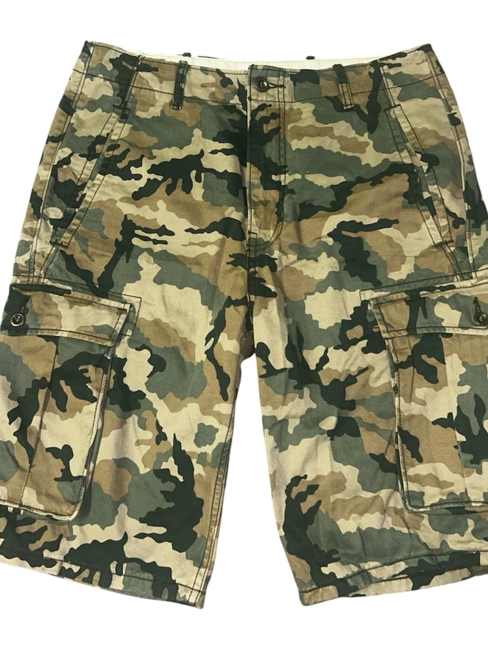 Levi’s Camo cargo shorts in a W32 like new #cargo #military